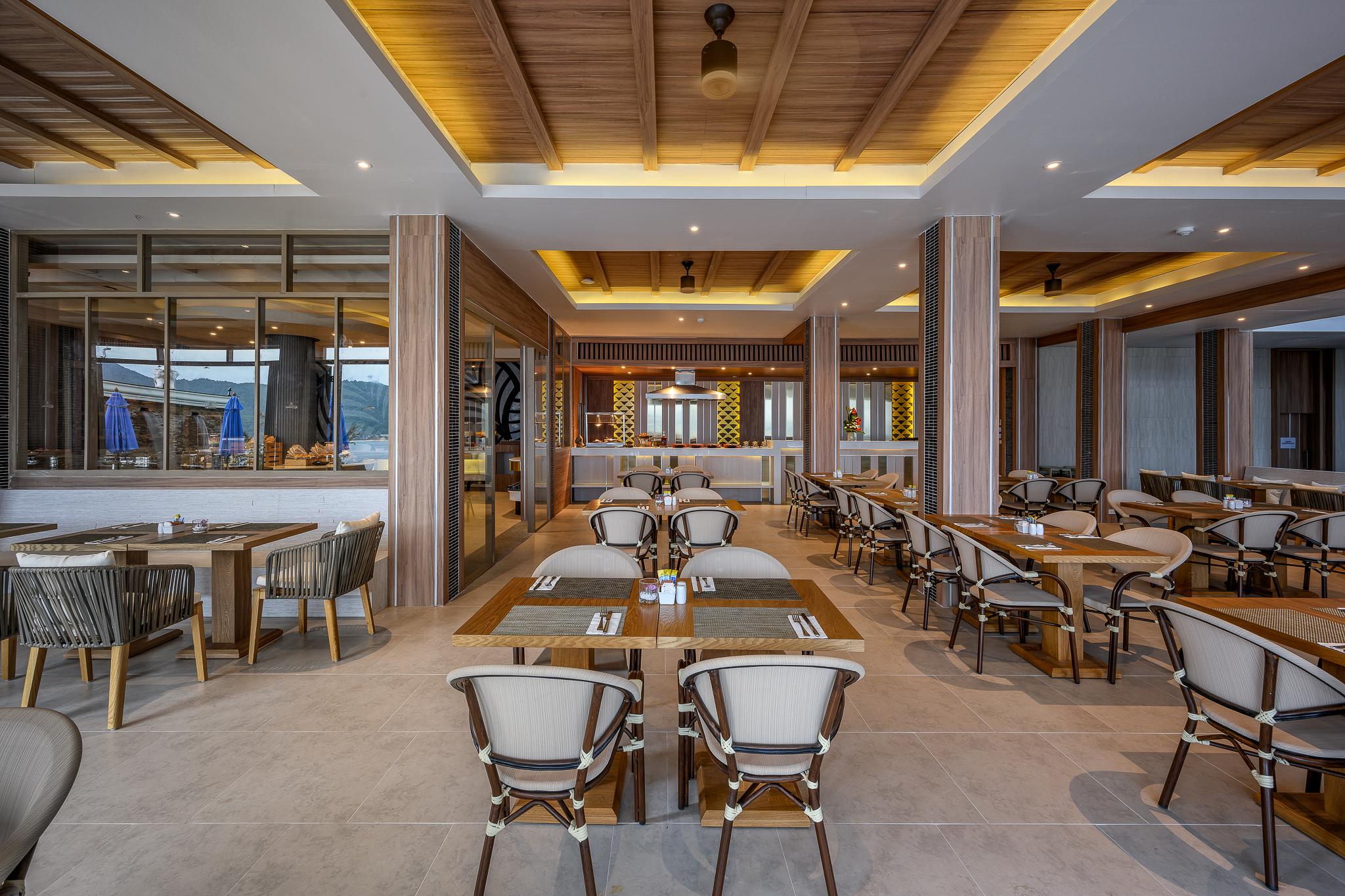 Namaka Resort Kamala Екстериор снимка The restaurant at the resort