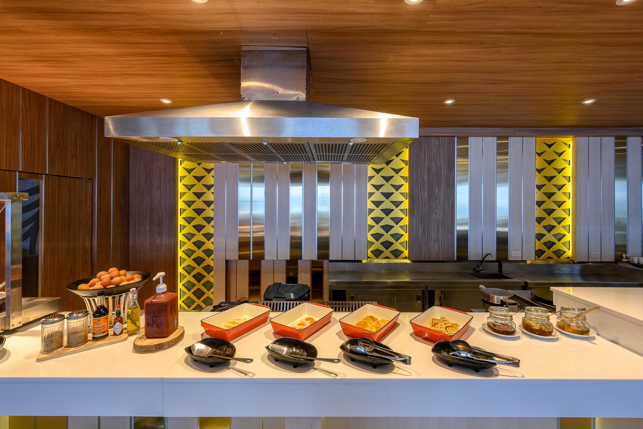 Namaka Resort Kamala Екстериор снимка A commercial kitchen