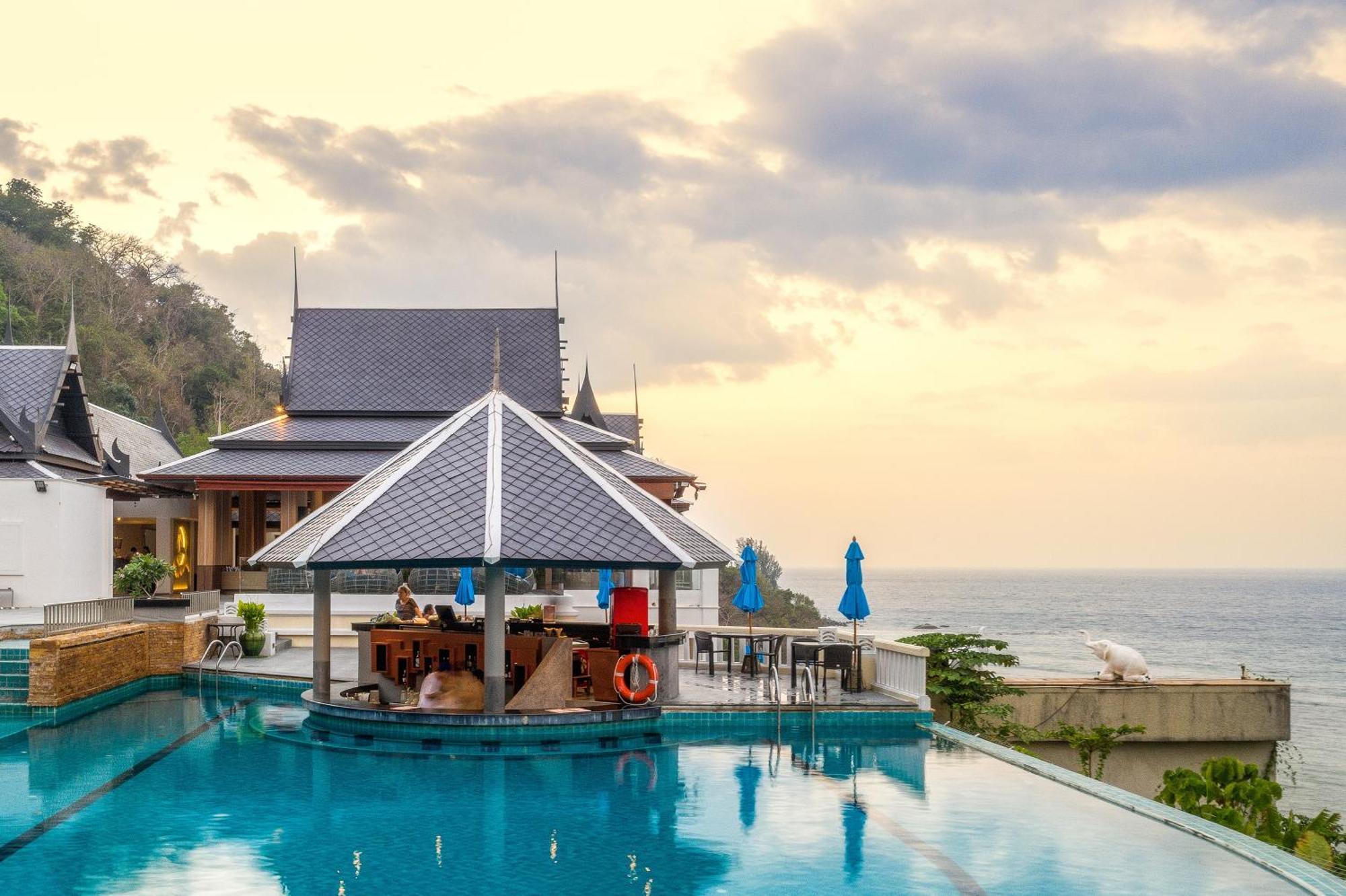 Namaka Resort Kamala Екстериор снимка The swimming pool at the resort