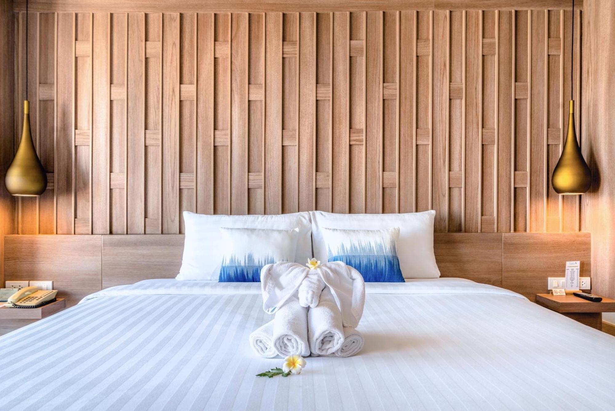 Namaka Resort Kamala Екстериор снимка Deluxe Ocean View