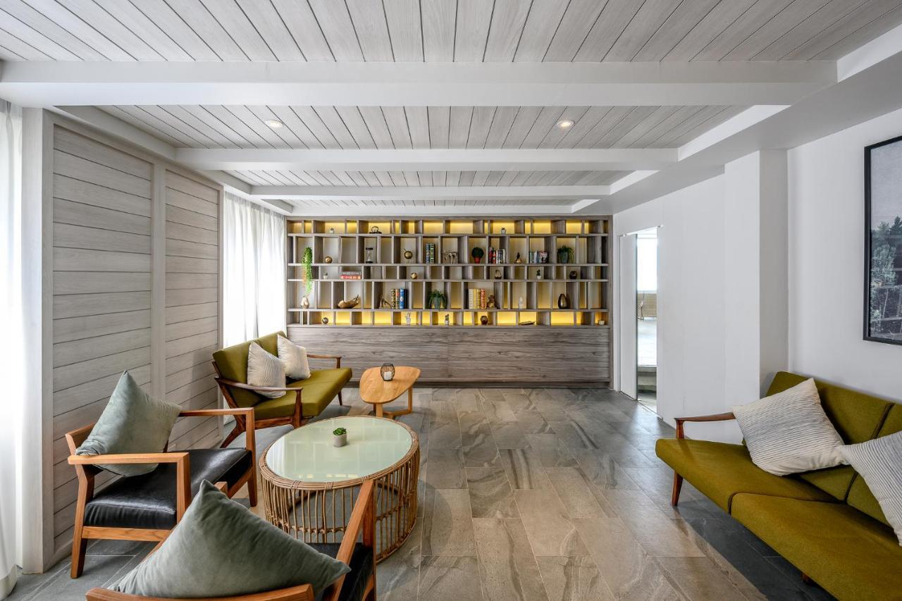 Namaka Resort Kamala Екстериор снимка The Library at The Standard East Village
